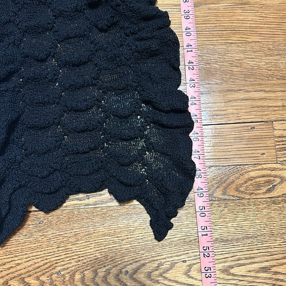Smartworks handmade black scarf 50 inches - ruffle texture with dust bag - Picture 4 of 4